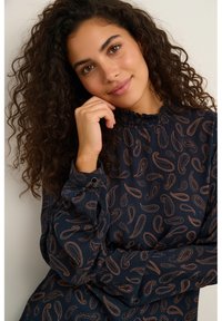 Kaffe KATINNA  - Bluse - dark blue toffee paisley print
