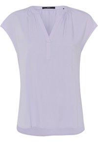 Blouse lilas en tissu léger, présentant un col en V, un léger froncage aux épaules et des manches courtes. Texture lisse, coupe décontractée.