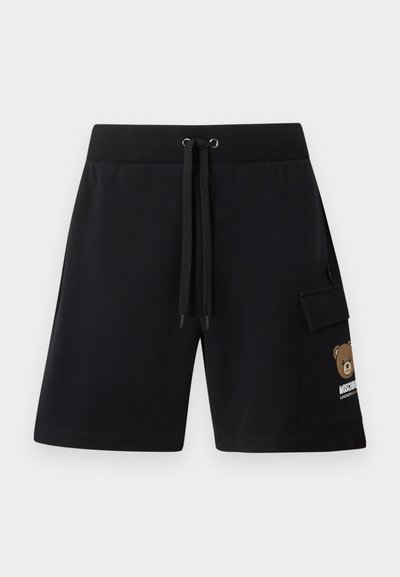 Μαύρα σορτς με ρυθμιζόμενο κορδόνι στη μέση, πλαϊνή τσέπη με καπάκι και γραφικό αρκουδάκι με την επιγραφή «Moschino Underbear».