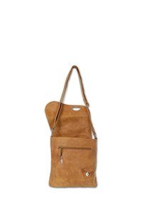 Sac à main en cuir tan avec une texture douce, une seule bandoulière réglable, une poche zippée à l'extérieur et un dessus ouvert avec une poignée découpée.