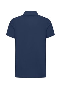 Navyblauwe polo met korte mouwen en een klassieke kraag. Gemaakt van gladde stof, met een strakke, eenvoudige uitstraling en geen zichtbaar versieringen.