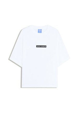 Bershka, SHORT SLEEVE BOXY - PRINT T-SHIRT - Print T-shirt - white