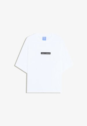 Bershka, SHORT SLEEVE BOXY - PRINT T-SHIRT - Print T-shirt - white
