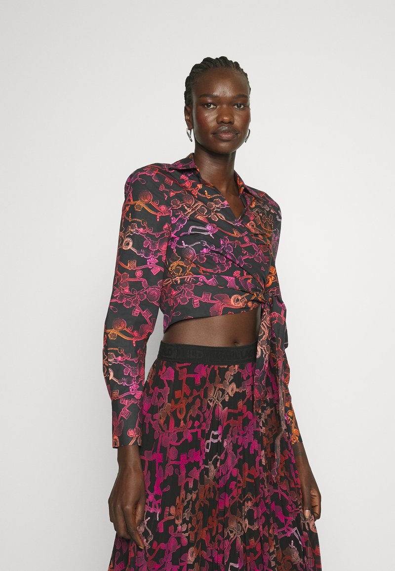 karl-lagerfeld-cropped-chain-print-shirt-blouse-pink-meerkleurig