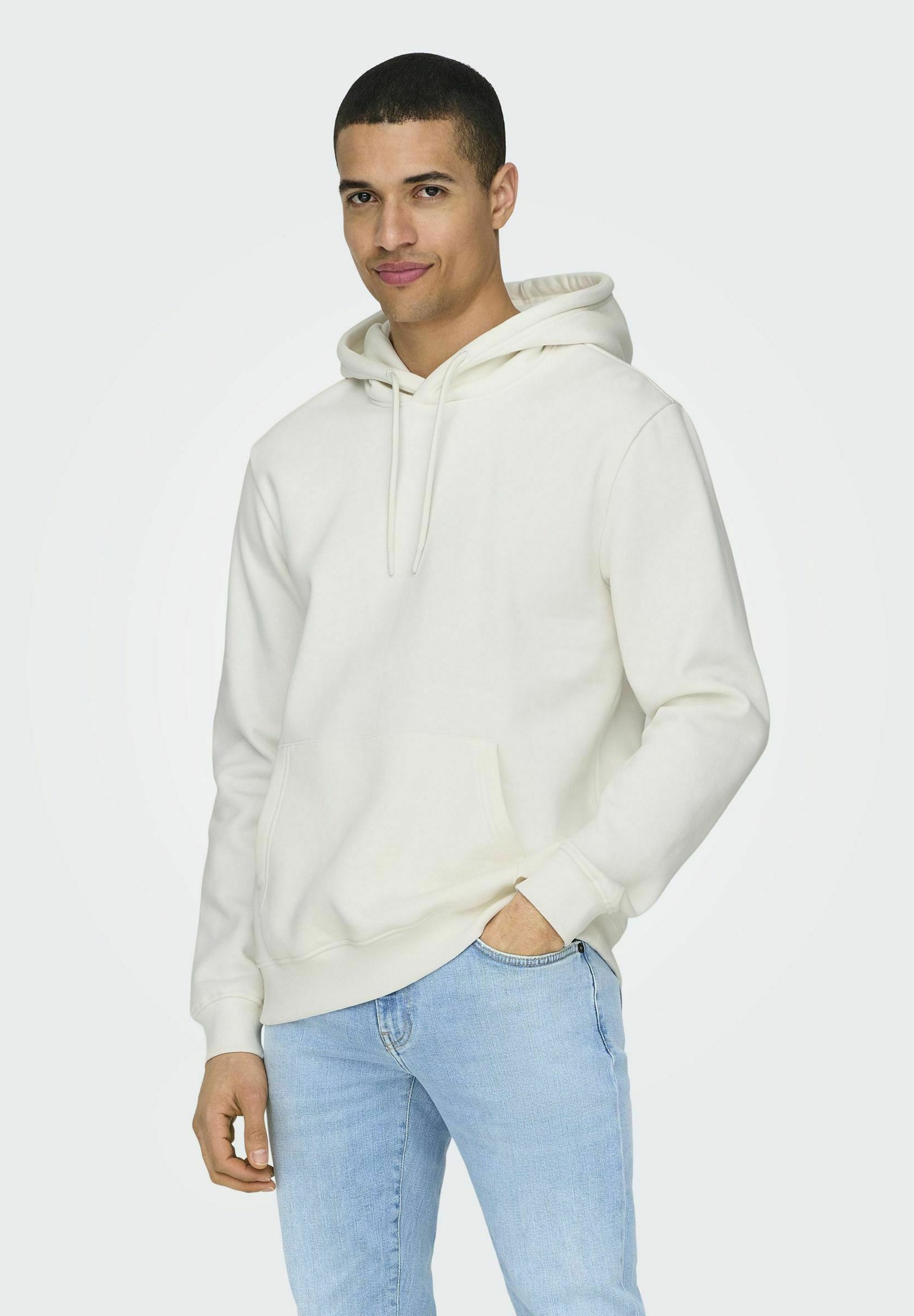 ONLY & SONS Onsconnor Reg Crew Neck Sweat Noos : Buy Online at Best Price in KSA - Souq is now