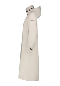 Beige vattentät trenchcoat med huva, långa ärmar, sidofickor och svarta detaljer vid ärmsluten. Slät textur och minimalistisk design.