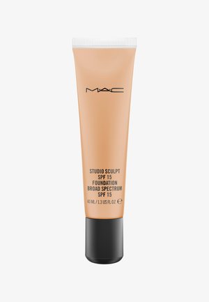 STUDIO SCULPT SPF15 FOUNDATION - Foundation - NC44