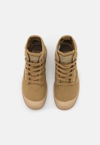 Palladium PAMPA  - Botins de atacadores - olive/ginger