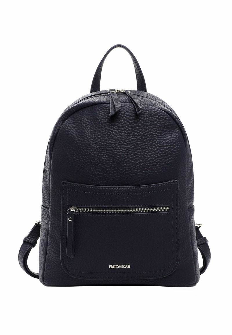 Zaino in pelle nera con finitura testurizzata, forma rotonda, tasca frontale con zip, doppi manici superiori e spallacci regolabili.