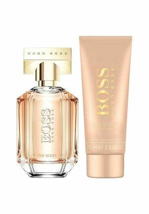 GIFTSET HUGO BOSS THE SCENT FOR HER EDP 50ML + BODY LOTION 75ML - Fragrance Set - pink
