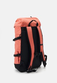 Burton TINDER 2.0 - Ryggsekk - peach echo