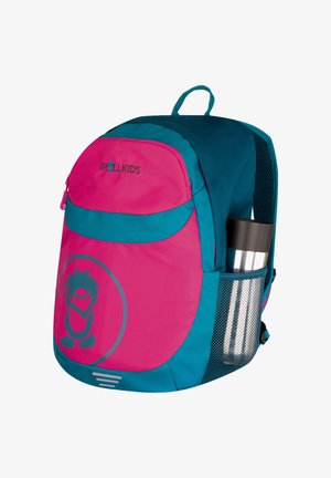 Roze en teal kinderrugzak met een voorvak, een zijmeshvak met een zilveren en zwart waterfles, en het Trollkids-logo.