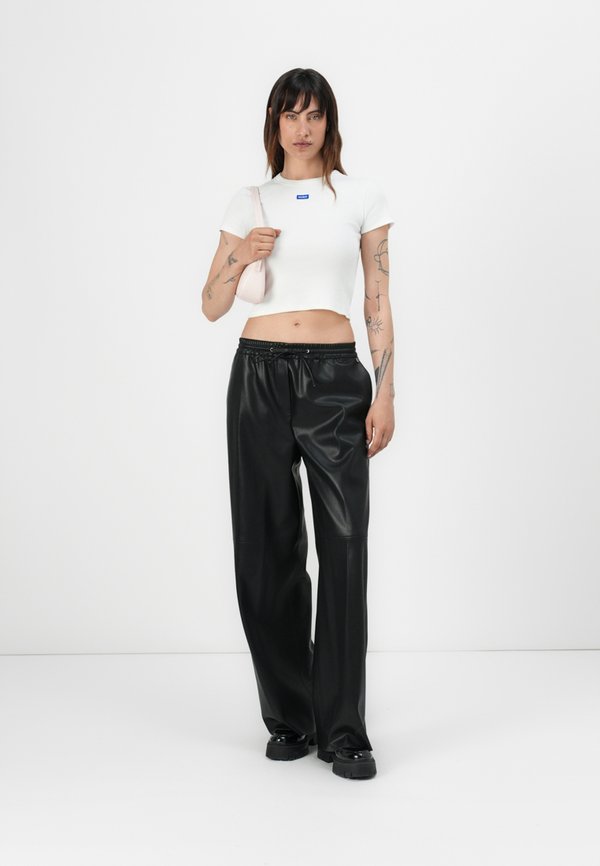 HASABELLE - Leather trousers4