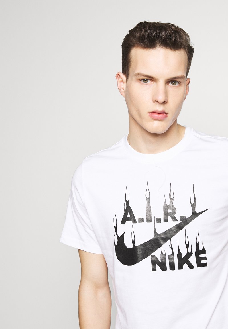 kupac Pesimistično početak Nike Sportswear M NSW TEE SSNL - Camiseta estampada - white/blanco - Zalando.es kupac Pesimistično početak Nike Sportswear M NSW TEE SSNL - Camiseta estampada - white/blanco - Zalando.es