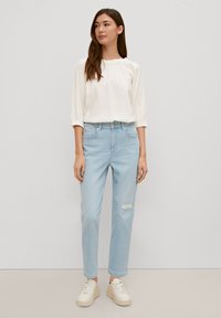 comma casual identity Bluzka