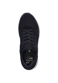Navyblaue Sneakers aus Mesh und Wildleder, runde Zehenpartie, strukturierte Schnürsenkel und eine gepolsterte Innensohle mit Richtungspfeilen.