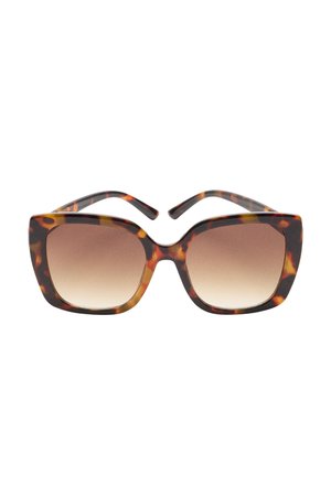 - Okulary przeciwsłoneczne