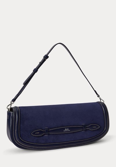 Τσάντα ώμου Polo σε ναυτικό μπλε από Ralph Lauren με διαγώνια υφή, δερμάτινες λεπτομέρειες, αντίθετη ραφή και ρυθμιζόμενο λουρί.