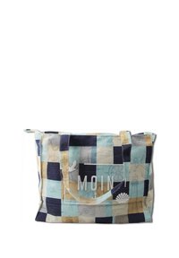 Veelkleurige tote bag met een geruit patroon in blauw, beige en marineblauw, met grafische elementen en de tekst "MOIN" aan de voorkant.