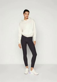 Fabletics COZY FULL ZIP HOODIE - Cipzáras pulóver - bone heather