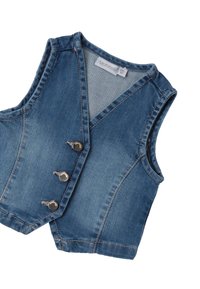 Kamizelka dżinsowa, średnio zmyta, bez rękawów, dekolt w serek, z trzema metalowymi guzikami, kontrastowym ściegiem oraz miękką podszewką.