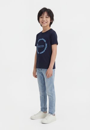 Jack & Jones Junior, JJAERO TEE BENSON TEE 2 PACK - T-shirt imprimé - black/navy blazer