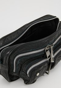 Núnoo HELENA WASHED - Handtas - black
