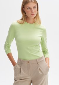 OPUS SLIM FIT BASIC - Longsleeve - avocado
