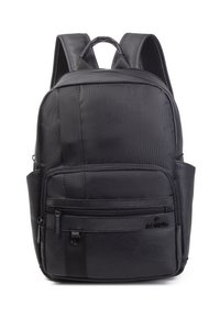 Zaino nero realizzato in tessuto texture con un accento in pelle liscia. Presenta spallacci imbottiti, molteplici scomparti e una tasca frontale con zip.