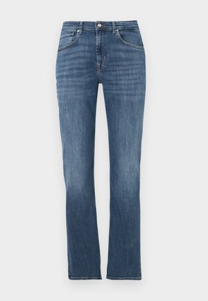 Blå jeans med rette ben, frontlommer, knappelukking og lett falmet detaljering på lår og knær.