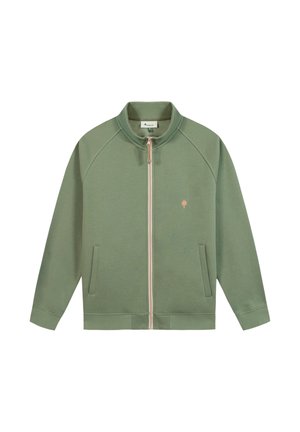 Groen jack met ritssluiting, opstaande kraag, zijzakken en een klein beige boomlogo op de linkerborst.