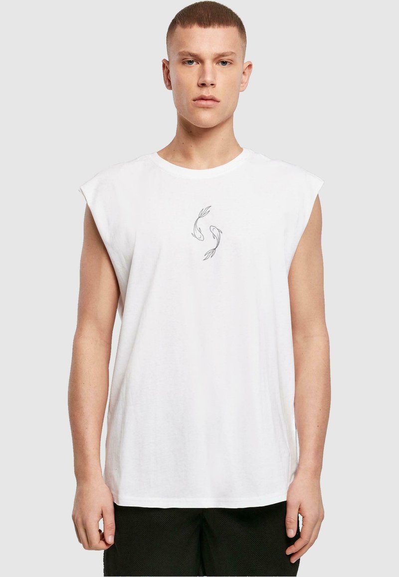 Hvid ærmeløs bomulds-t-shirt med en minimalistisk grå tegning af to hænder i et cirkulært design på fronten.