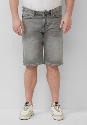 REGULAR FIT - Short - grau