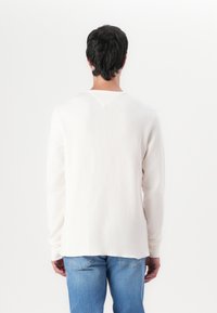 Tommy Jeans SLIM - Longsleeve - ancient white