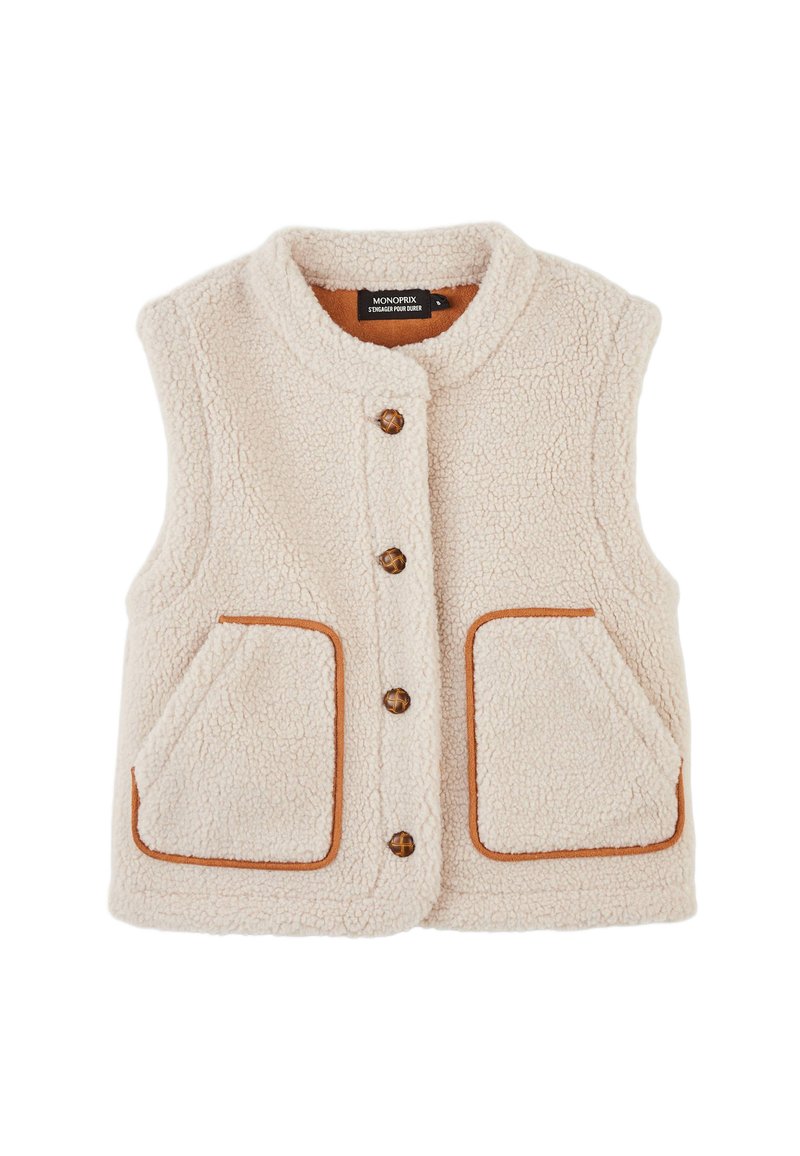 Gilet en polaire couleur crème avec des boutons marron et des bordures marron assorties autour des poches avant et des emmanchures.