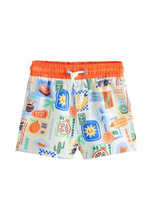Orangefarbene Shorts mit Bund und bunten, reisebezogenen Motiven wie Sonne, Früchten, Kaktus, Flugzeug und Sprüchen wie "Viel Spaß" und "Danke".