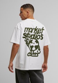 Market WORLD PEACE - Triko s potiskem - white