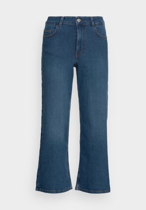 Blå højtaljede jeans i denim med knaplukning, lommer foran og bagpå og lige ben.