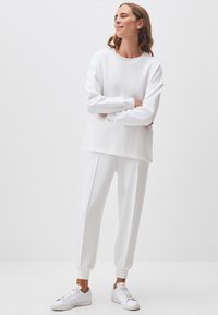 Niet geselecteerd, white