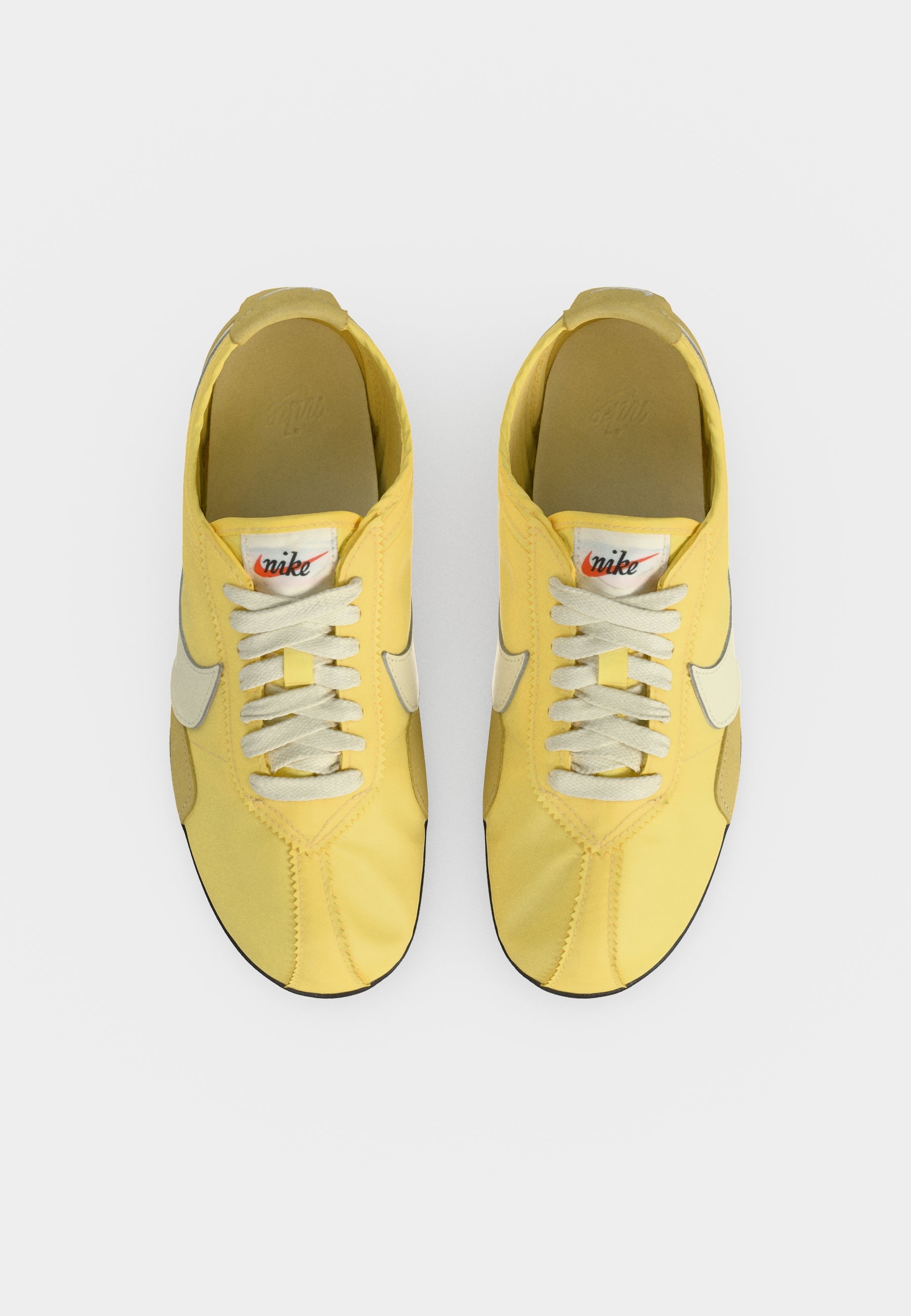 Nike Sportswear MOON SHOE OG - Trainers - soft yellow/soft pearl