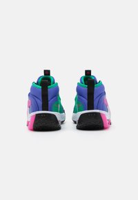 Nike Performance AIR ZOOM CROSSOVER 2 UNISEX - Basketballsko - persian violet/football grey