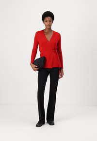 pure cashmere WRAP CARDIGAN - Kardigán - lipstick red
