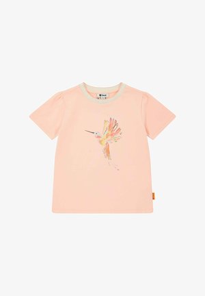 T-shirt rosa chiaro con maniche corte a palloncino, caratterizzata da una stampa colorata di colibrì al centro e un colletto a coste di contrasto.