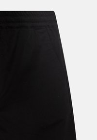 Friboo 2 PACK - Hlače - black/olive
