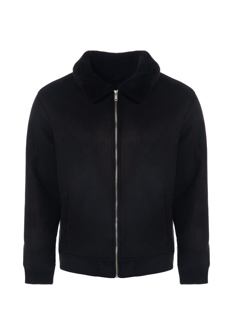 Juodas užtrauktuku užsegamas švarkelis su minkšta, tekstūruota apdaila ir aksomine apykakle. Turi ribotas rankogalius ir apačią, bei dvi priekines kišenes.