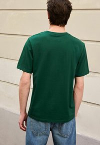 Next Camiseta estampada - navy ecru green
