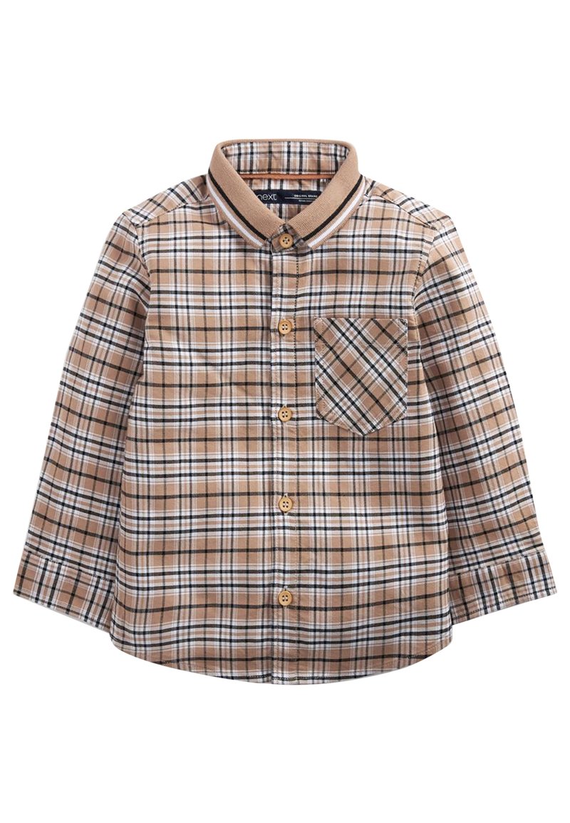 Chemise à manches longues à boutons à carreaux beige, blanc et noir avec un col beige présentant des rayures noires et blanches et une poche poitrine avant.