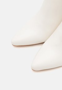 Anna Field Wide Fit Botas de tacón - white