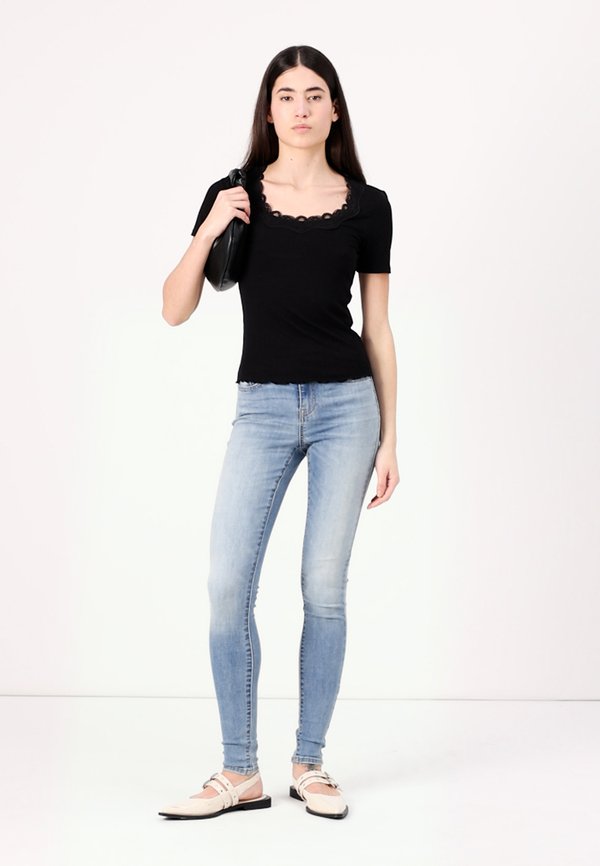 JDYETOILE  O NECK  - Basic T-shirt3