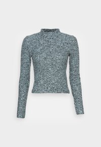Camisola de manga longa em um tecido texturizado em azul claro-acinzentado. Apresenta um decote alto e um design justo. Textura suave com um padrão sutil.